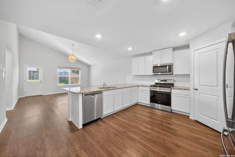 4618 Chalk Flats San Antonio TX 78253