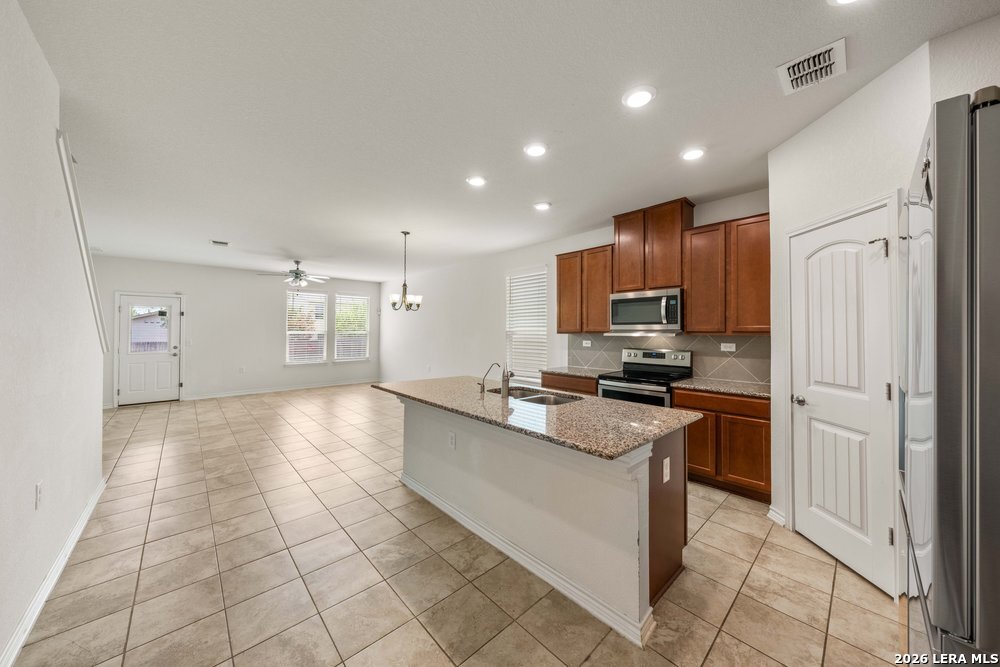 7347 Bluebonnet Bay San Antonio TX 78218