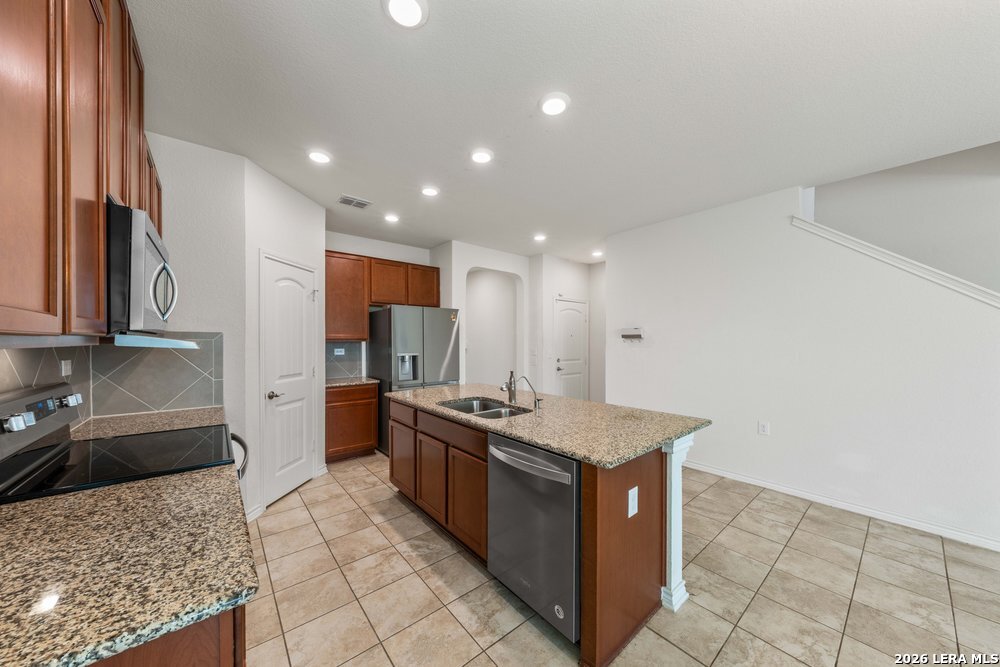 7347 Bluebonnet Bay San Antonio TX 78218