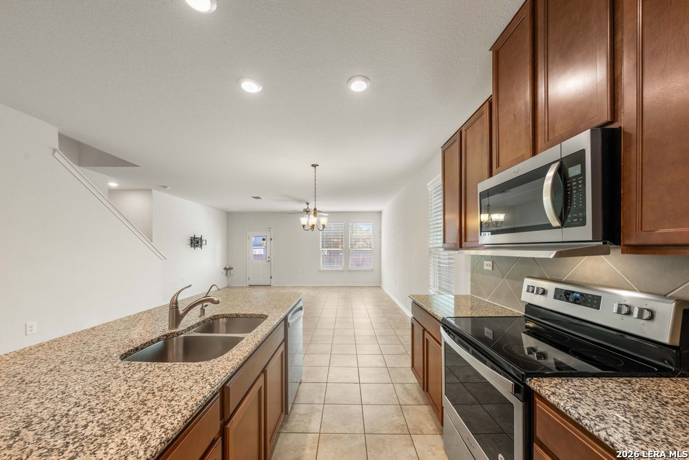 7347 Bluebonnet Bay San Antonio TX 78218