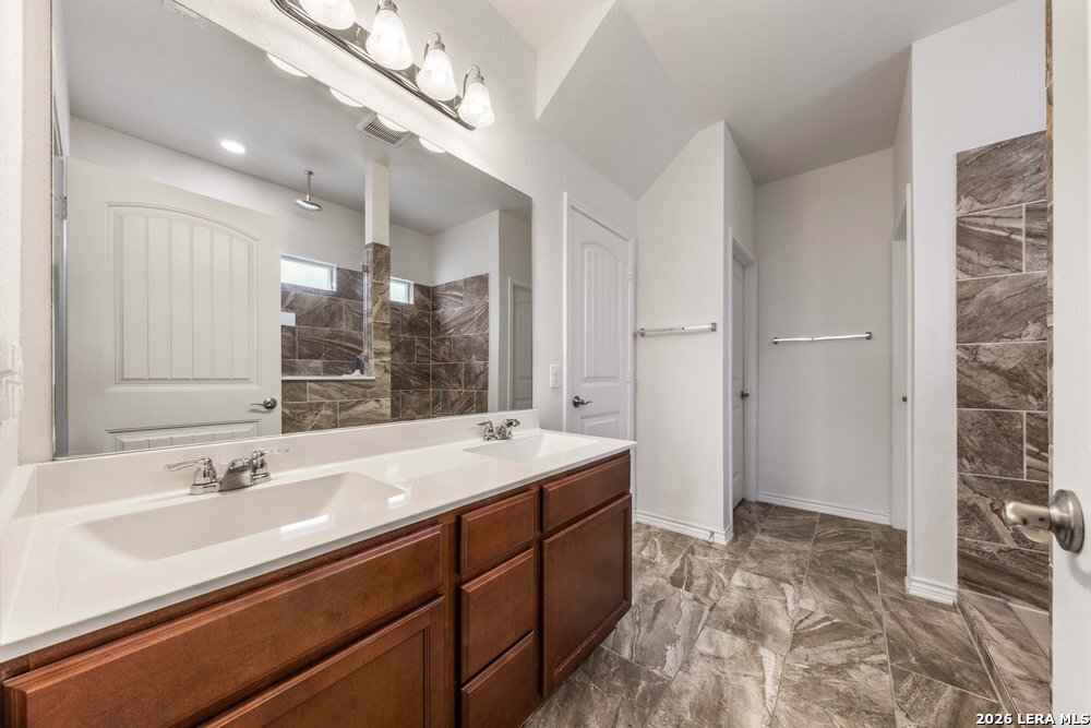 7347 Bluebonnet Bay San Antonio TX 78218