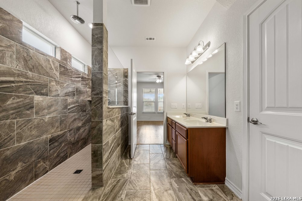 7347 Bluebonnet Bay San Antonio TX 78218