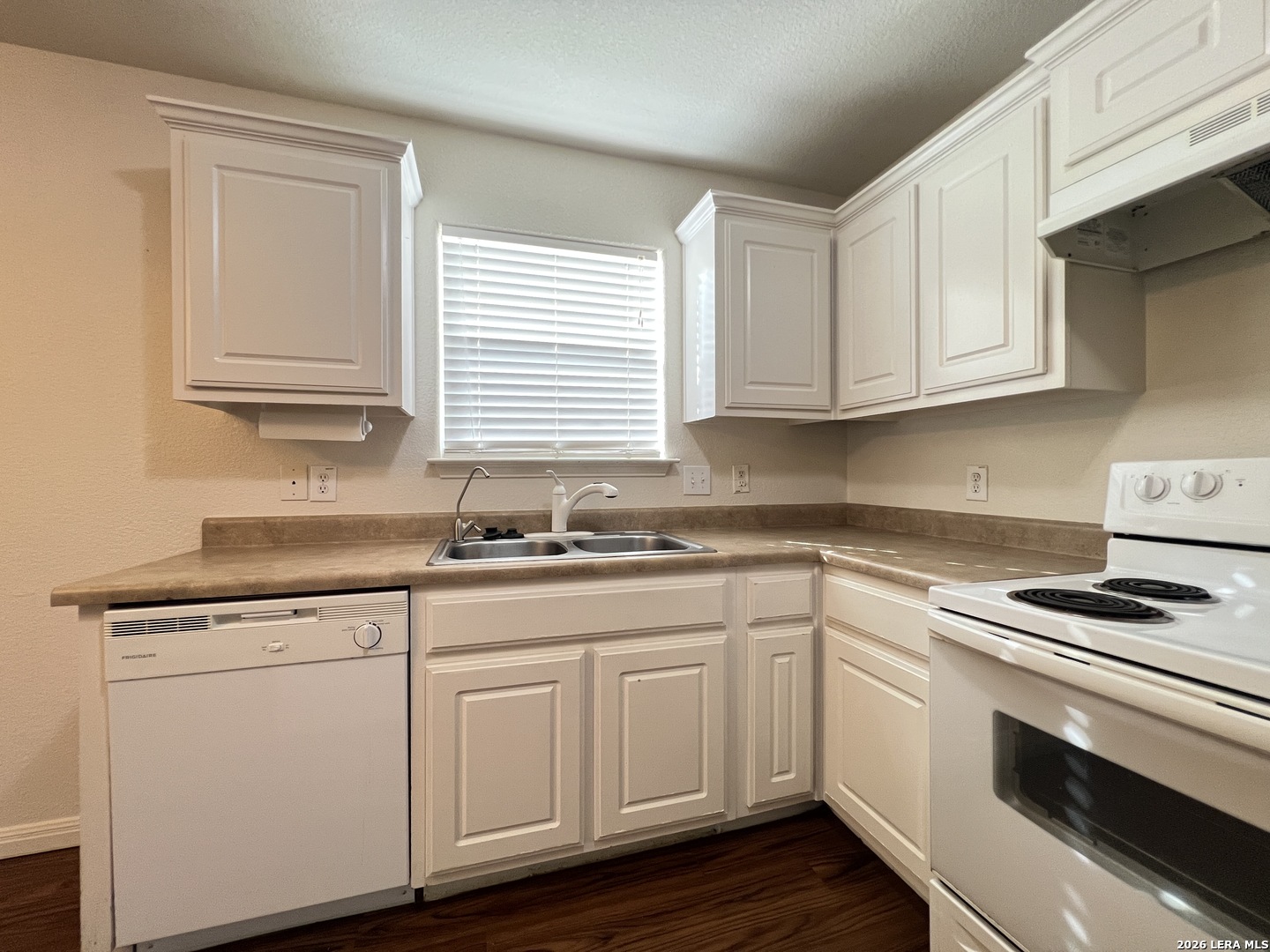 5706 Hickory Canyon San Antonio TX 78252