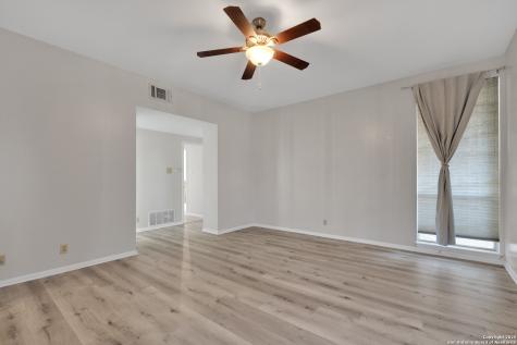 3678 Hidden Drive San Antonio TX 78217