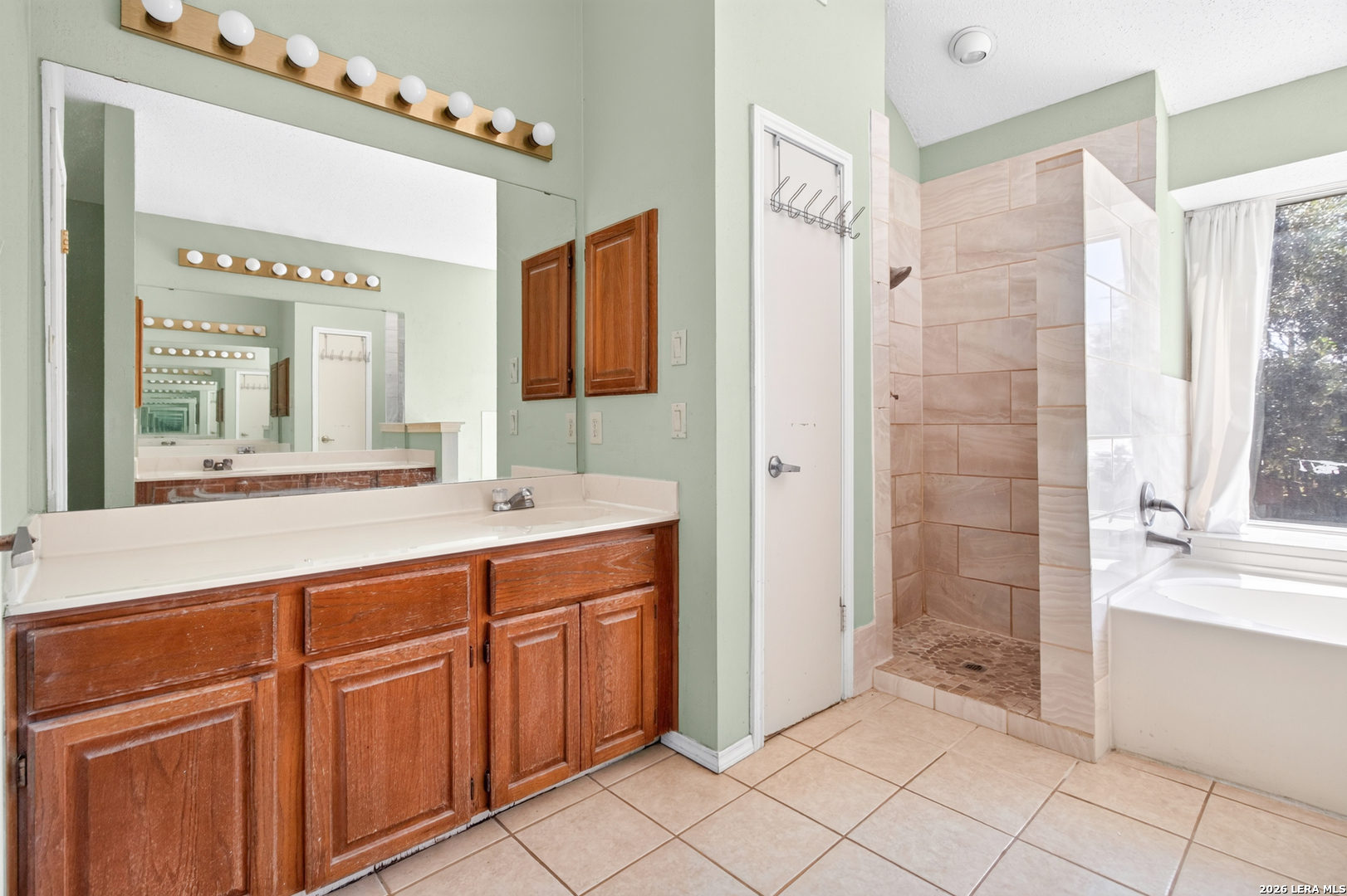 6702 Secession San Antonio TX 78240