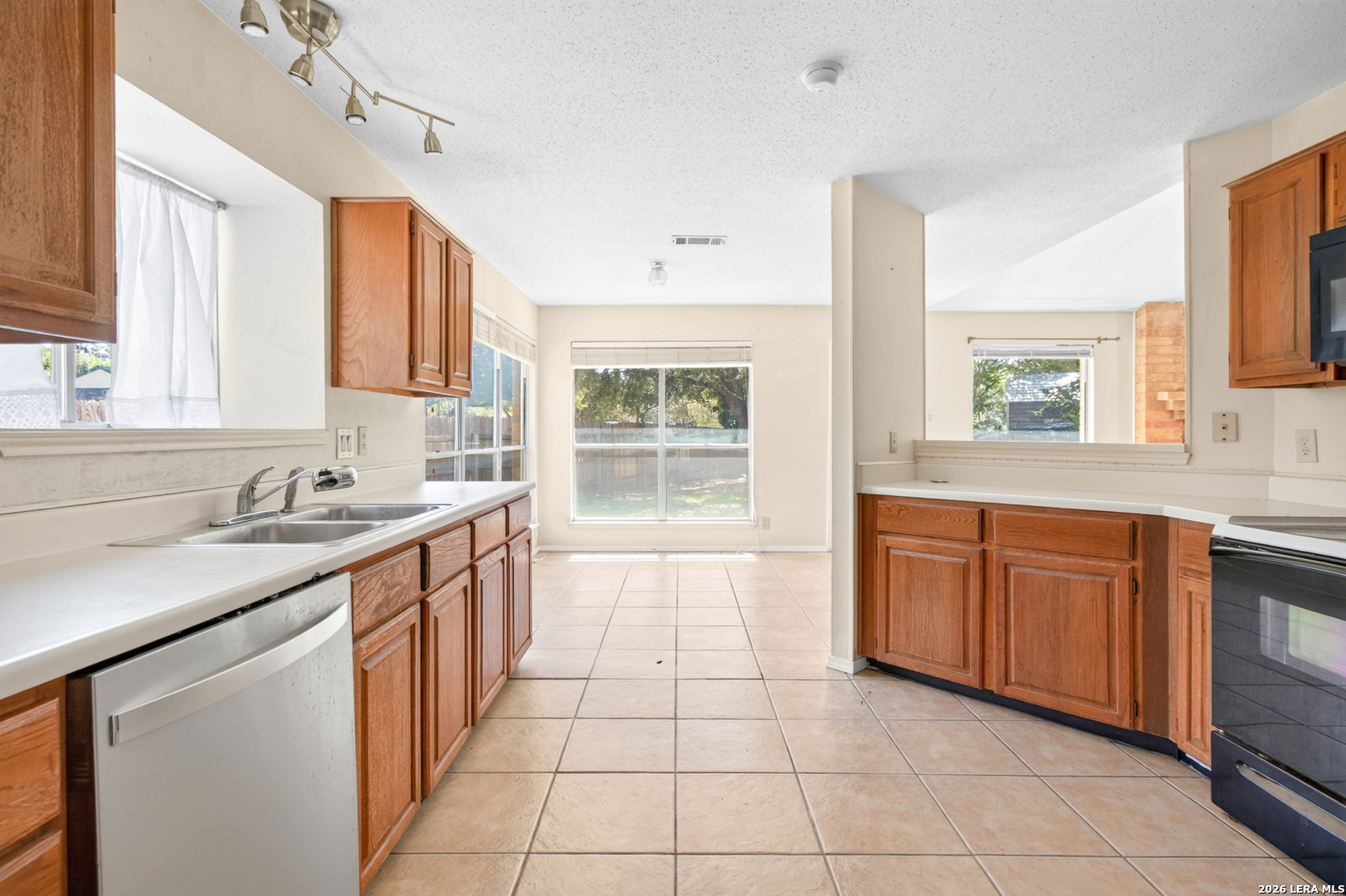 6702 Secession San Antonio TX 78240