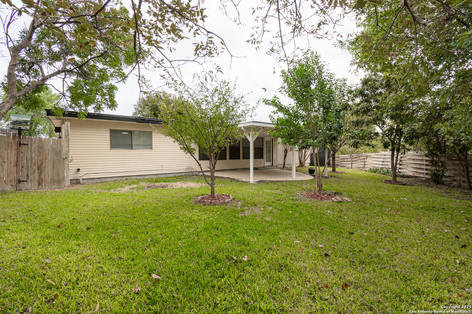12605 Moss Hollow Live Oak TX 78233
