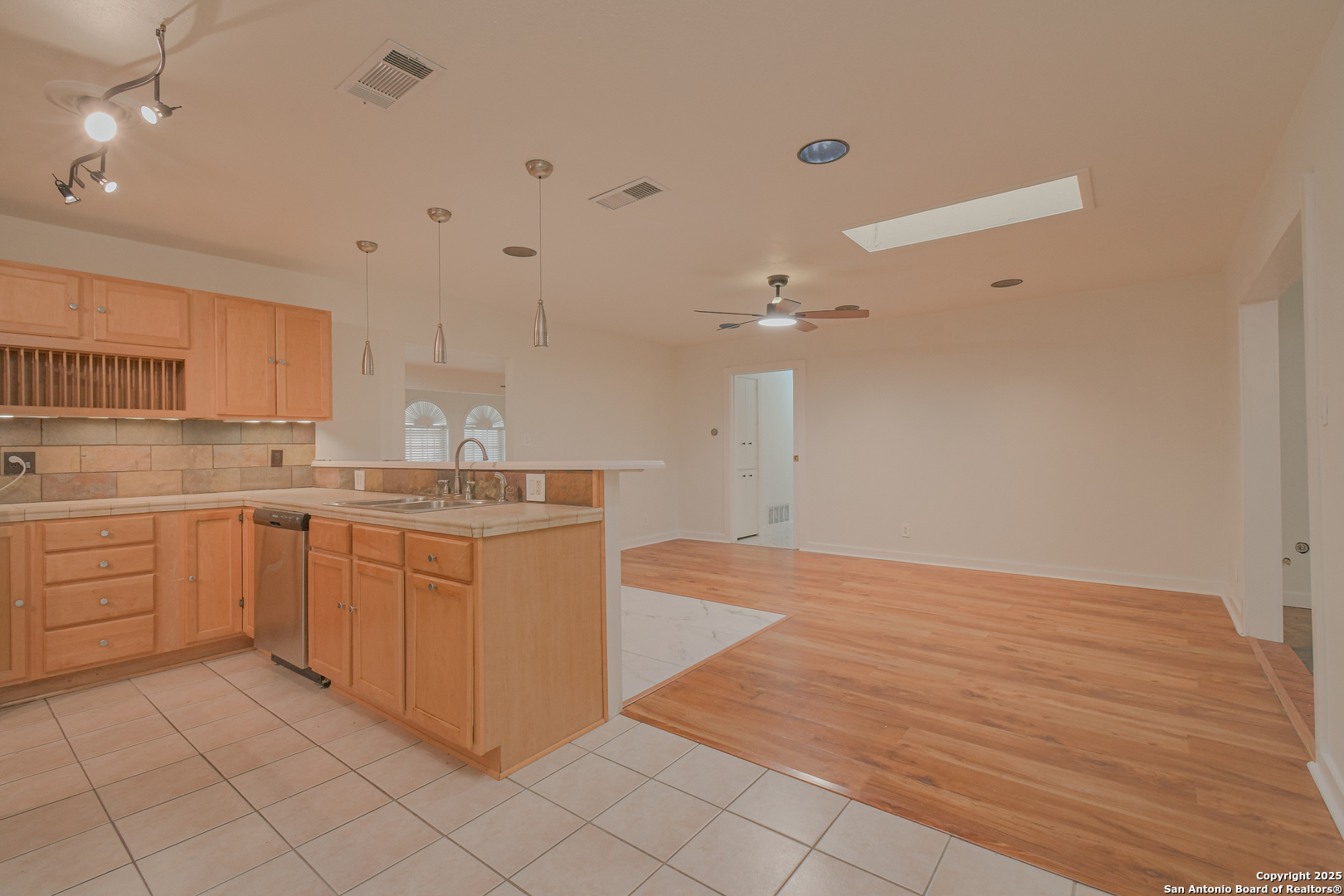 12605 Moss Hollow Live Oak TX 78233