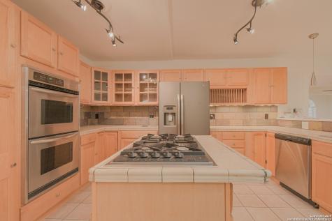 12605 Moss Hollow Live Oak TX 78233