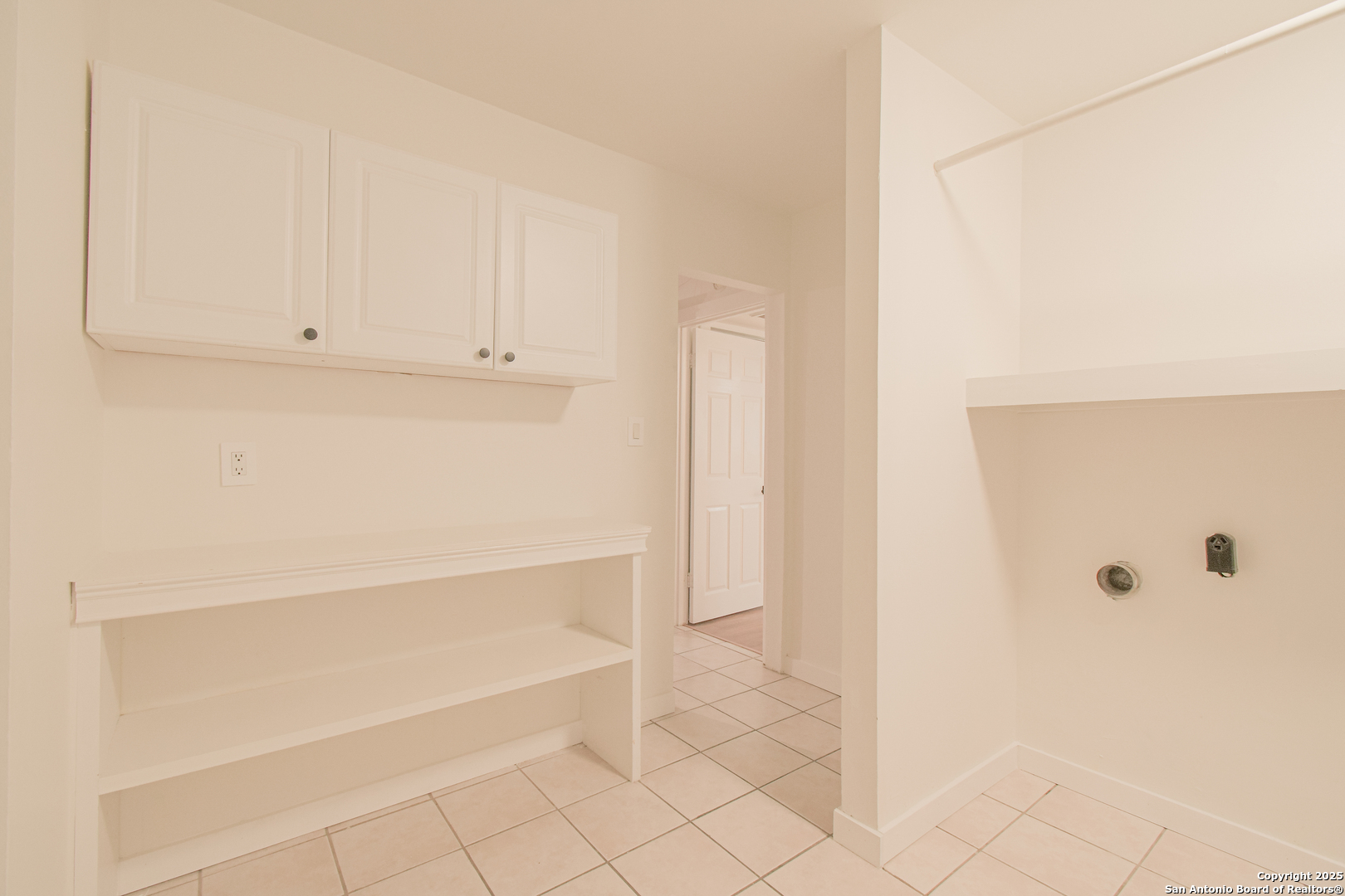 12605 Moss Hollow Live Oak TX 78233
