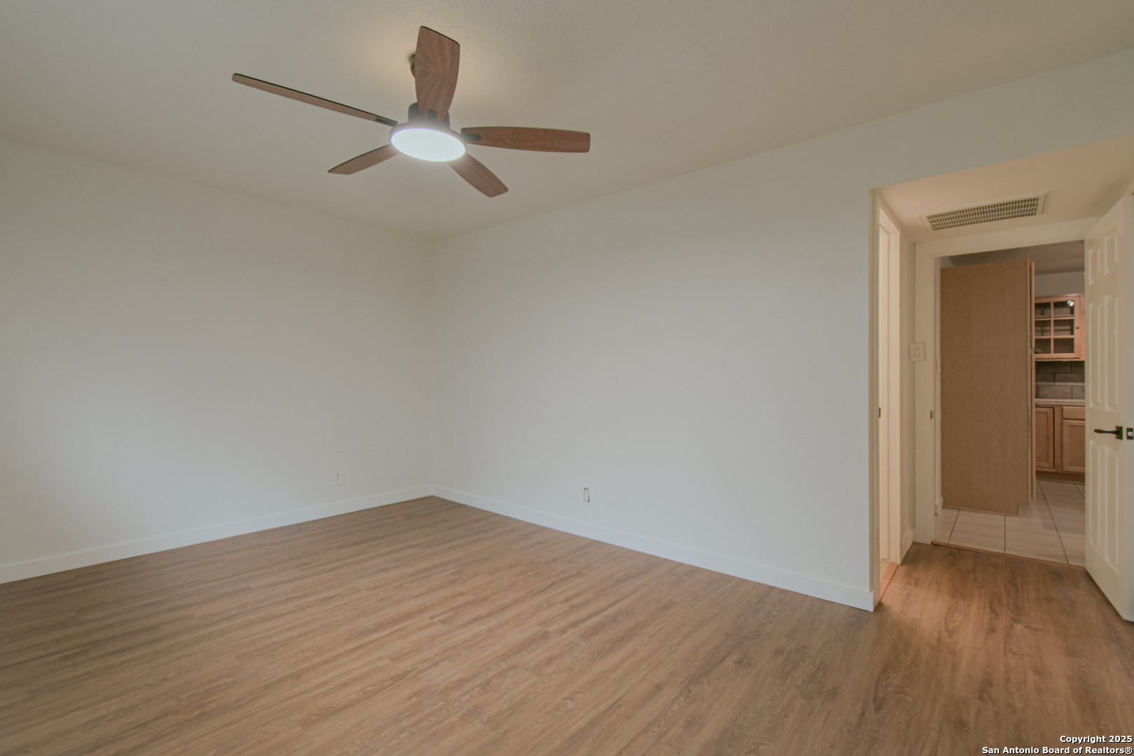 12605 Moss Hollow Live Oak TX 78233