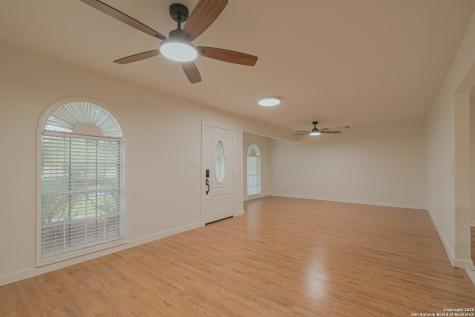 12605 Moss Hollow Live Oak TX 78233