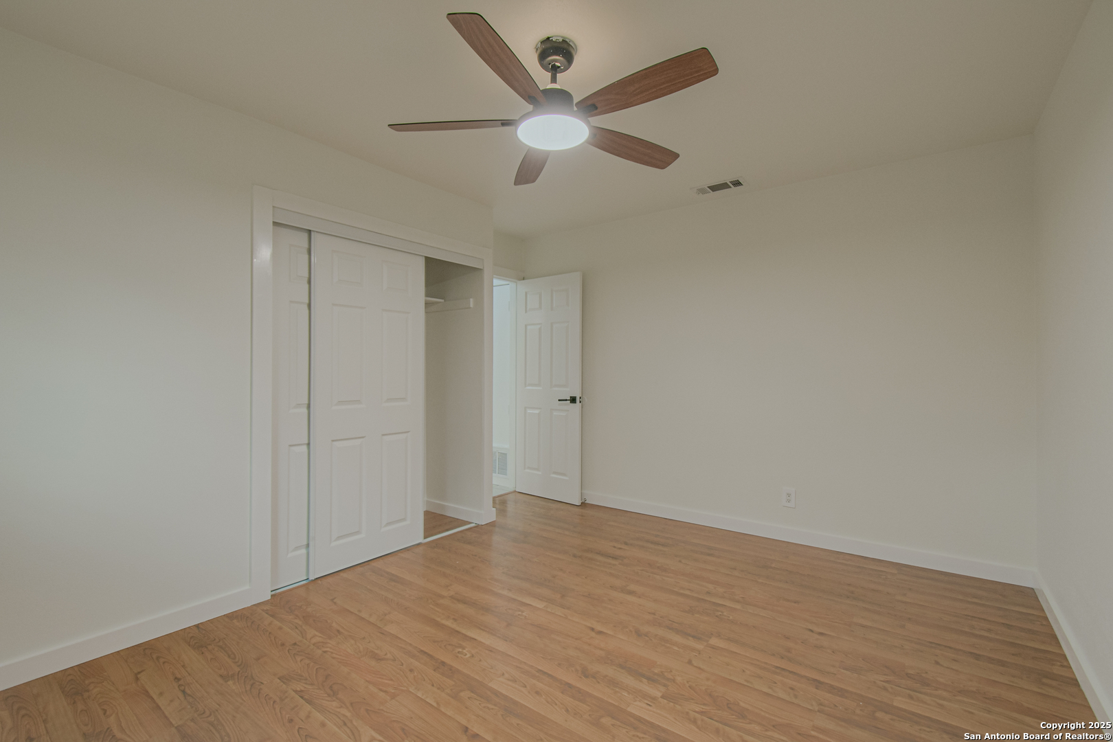 12605 Moss Hollow Live Oak TX 78233