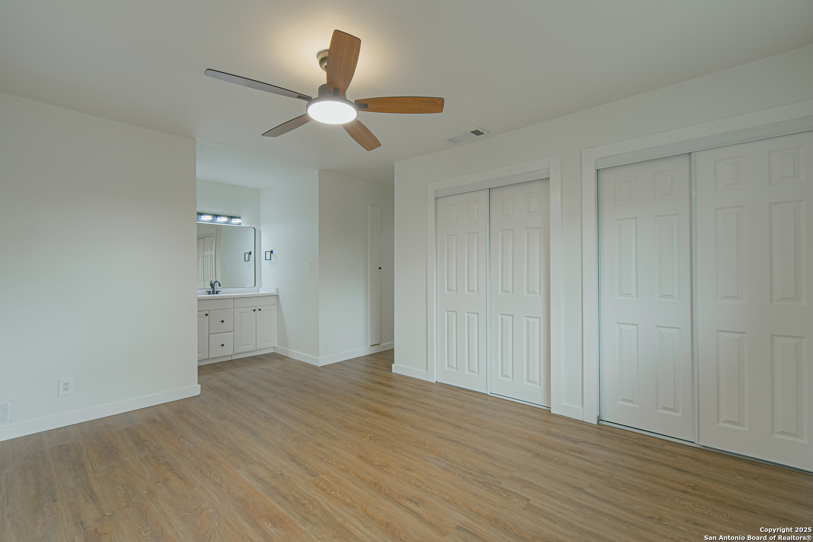 12605 Moss Hollow Live Oak TX 78233