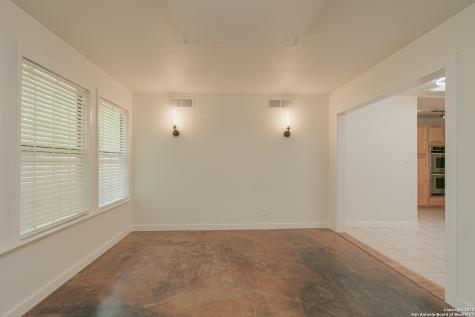 12605 Moss Hollow Live Oak TX 78233