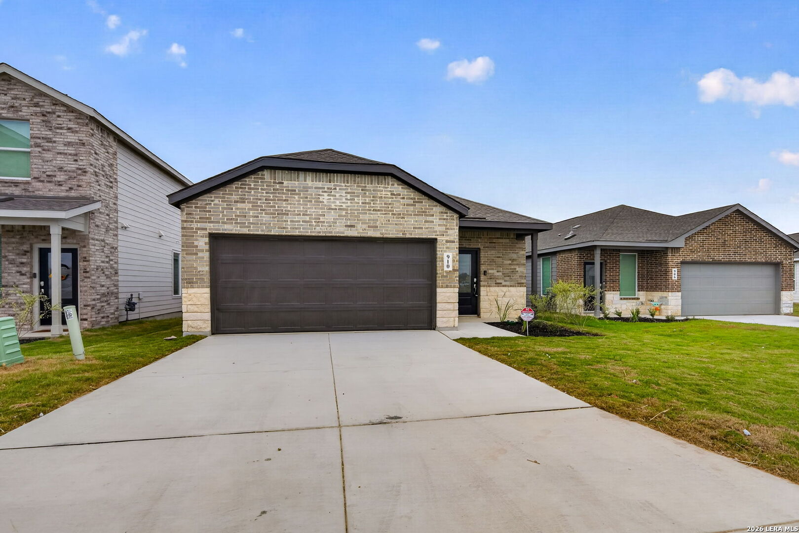 910 Moonshine Lane Marion TX 78132