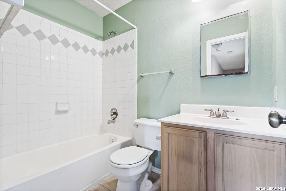 8934 Kenton Mist San Antonio TX 78240