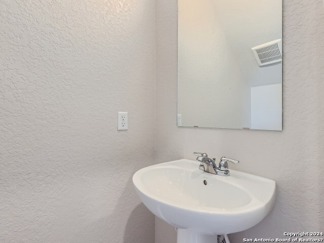 3331 Rosita Way San Antonio TX 78224