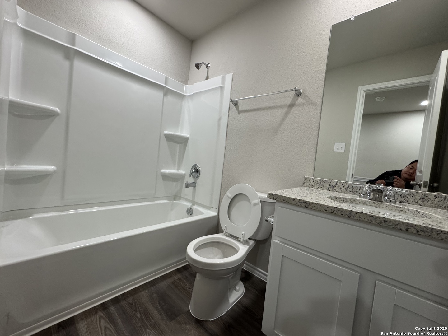 5330 Lisa Point Converse TX 78109