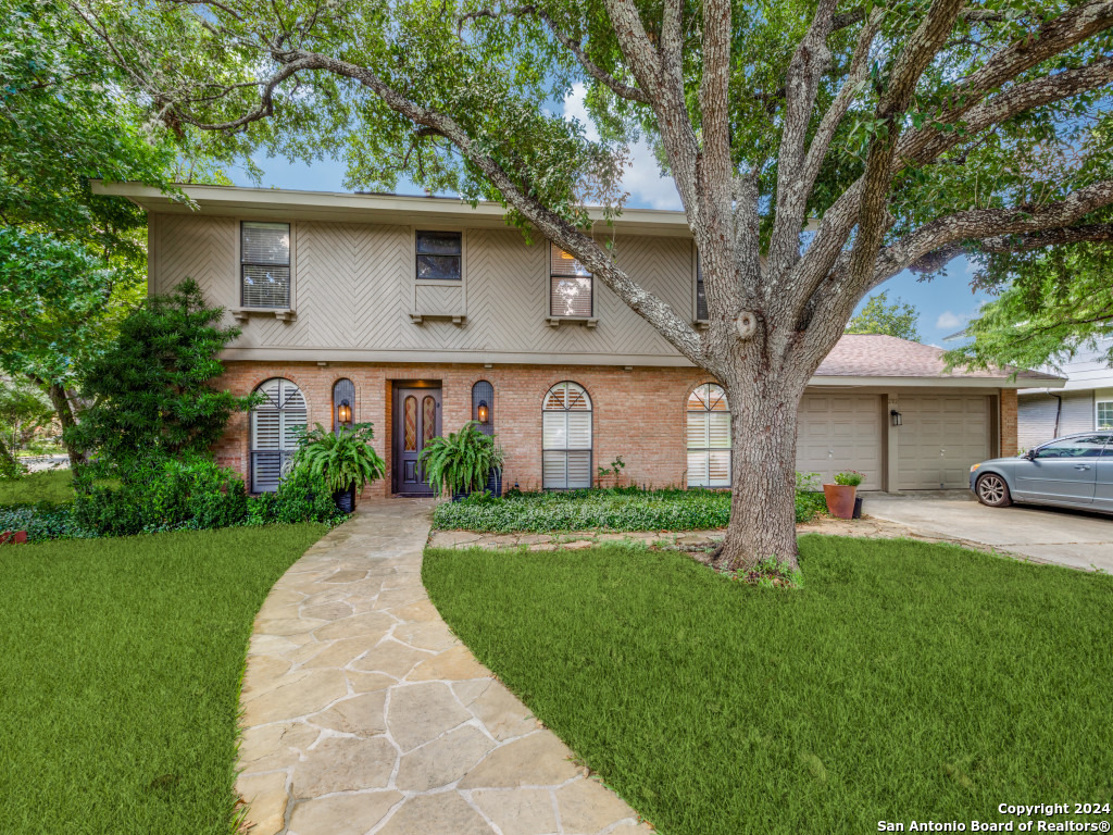 2702 Roundleaf Court San Antonio TX 78231