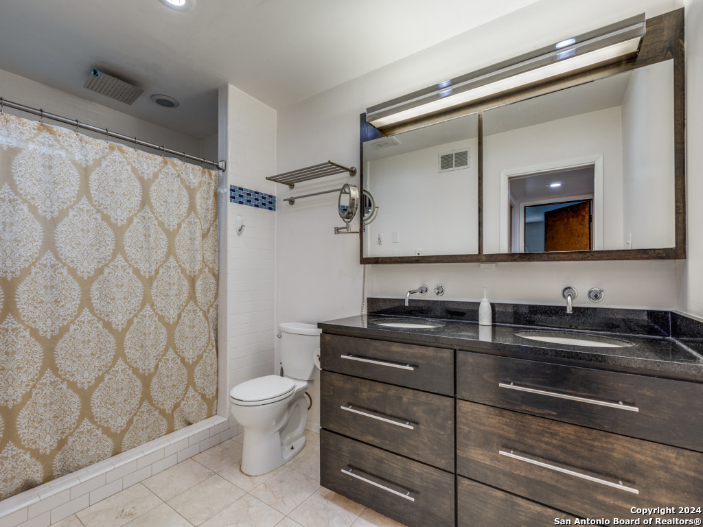 2702 Roundleaf Court San Antonio TX 78231