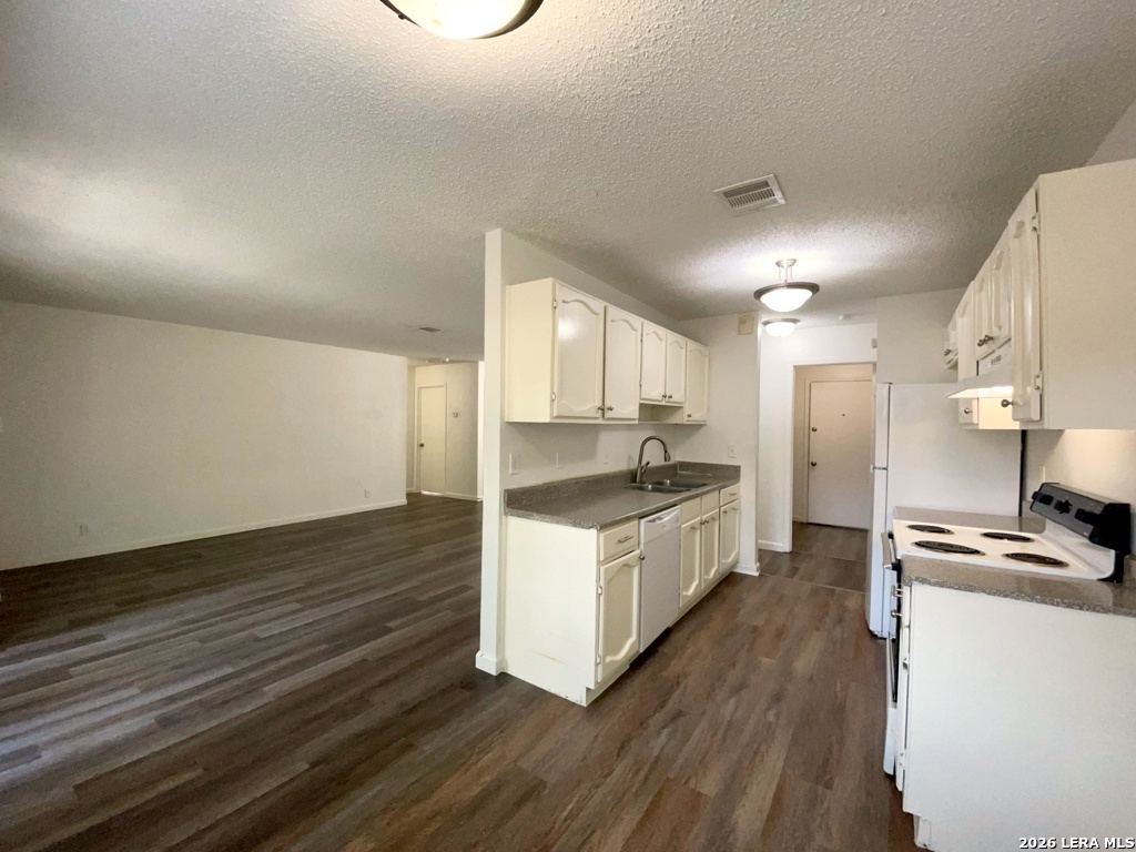 7678 Tarrasa San Antonio TX 78239