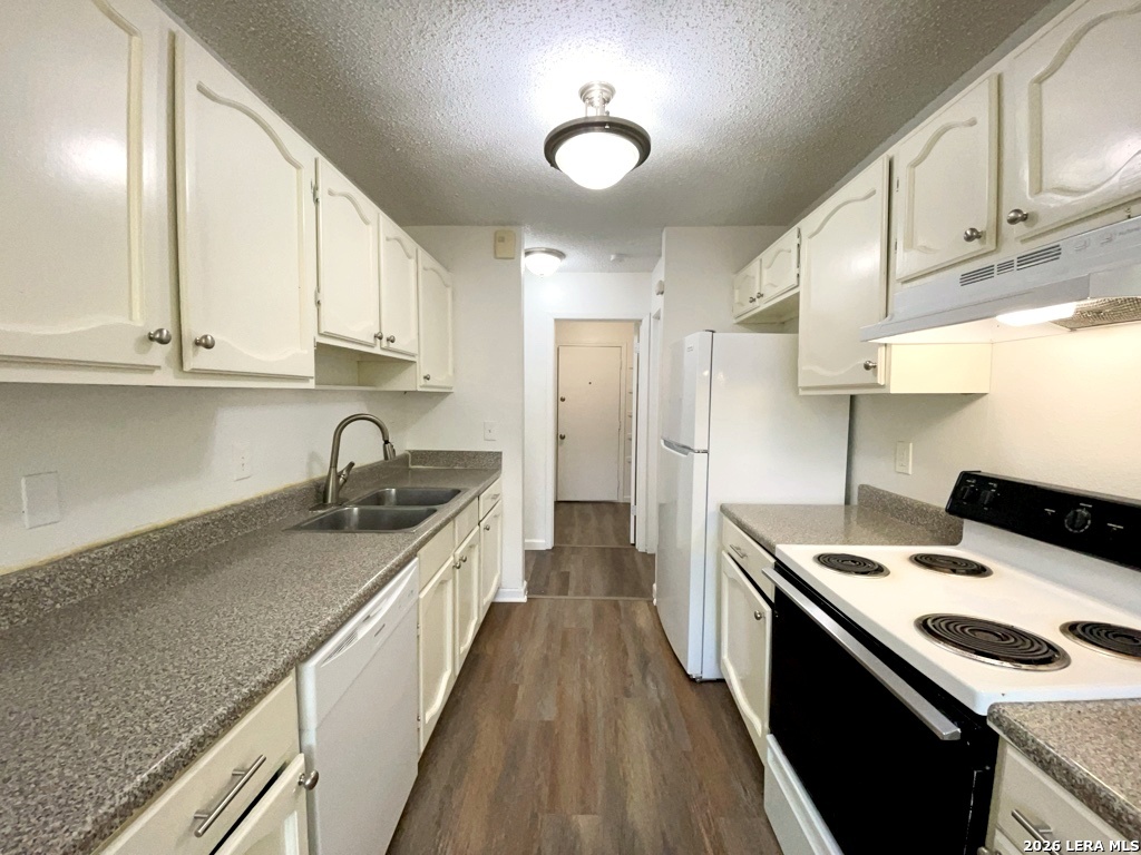 7678 Tarrasa San Antonio TX 78239