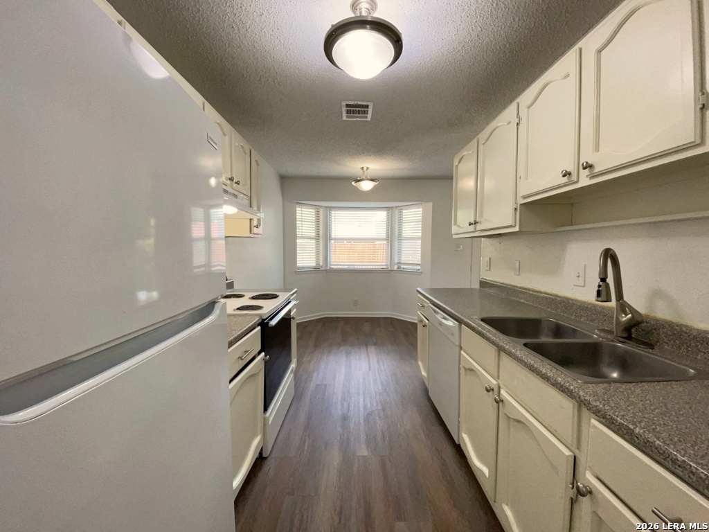 7678 Tarrasa San Antonio TX 78239