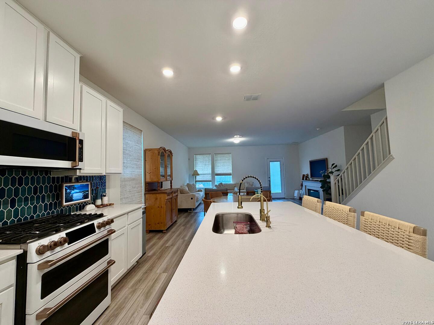 5024 Galvan Manor Converse TX 78109