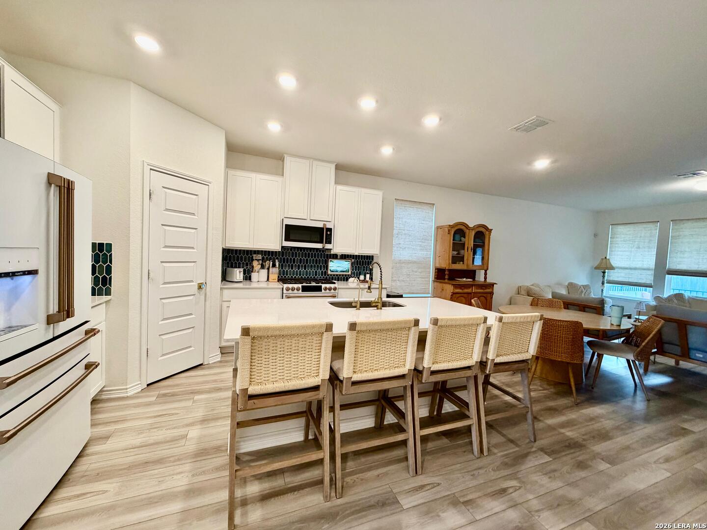 5024 Galvan Manor Converse TX 78109