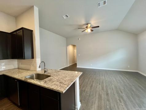 3406 Lindsay Lane Seguin TX 78155