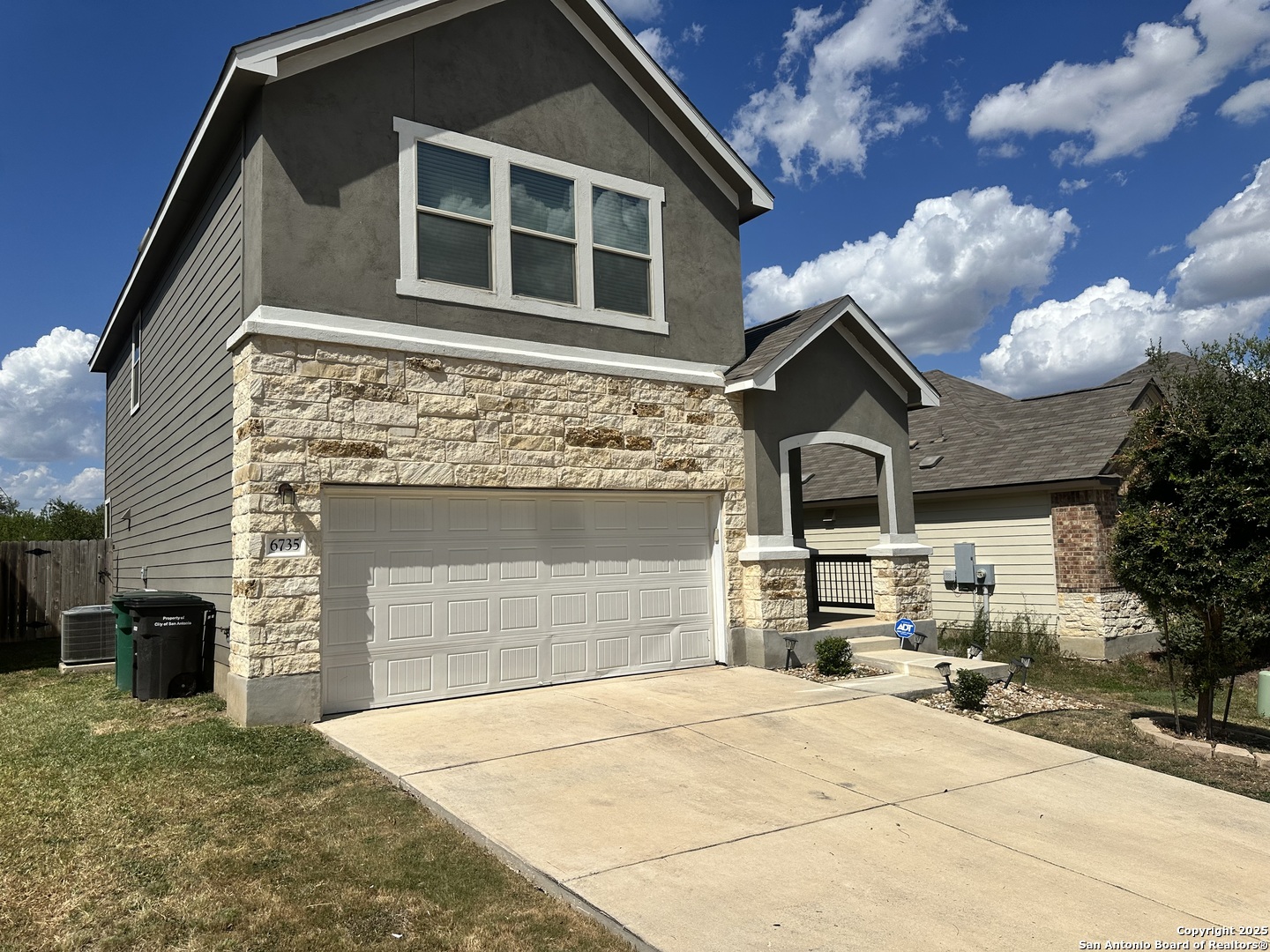 6735 Freedom Hills San Antonio TX 78242