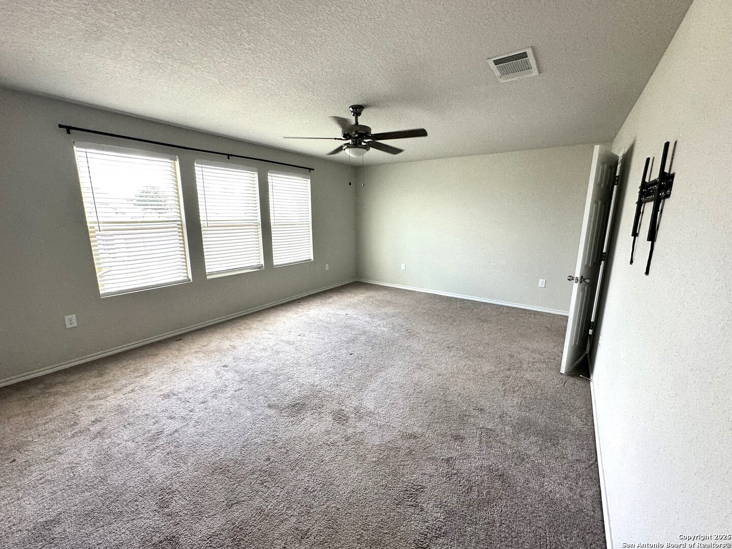 6735 Freedom Hills San Antonio TX 78242