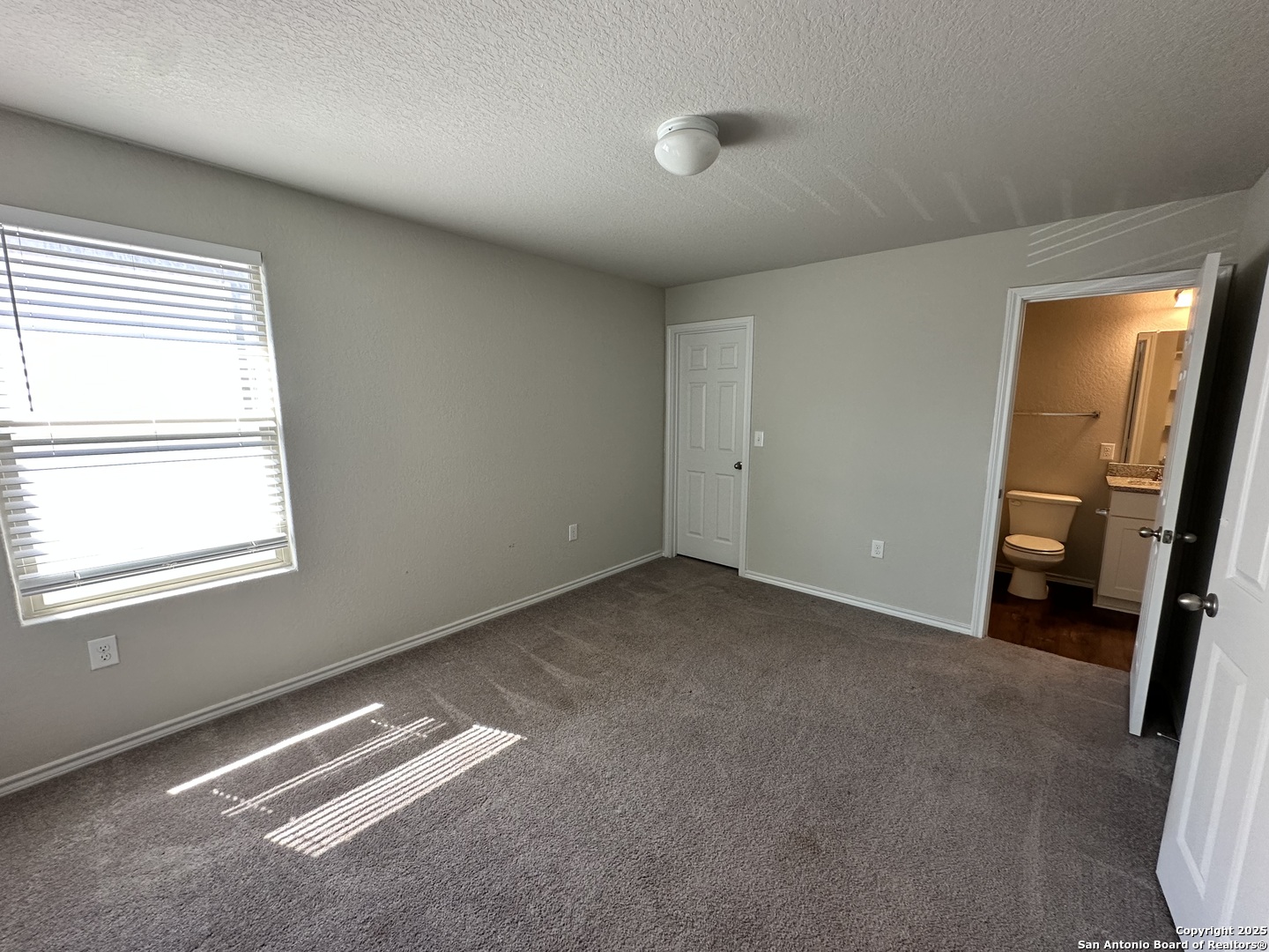 6735 Freedom Hills San Antonio TX 78242