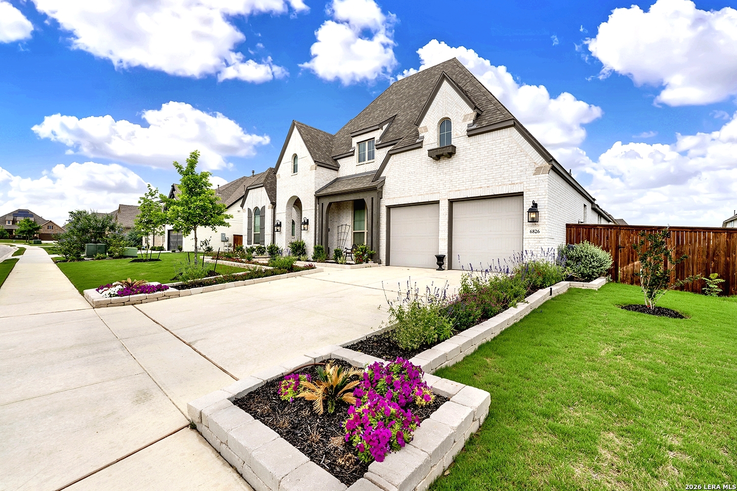 6826 Hallie Schertz TX 78154
