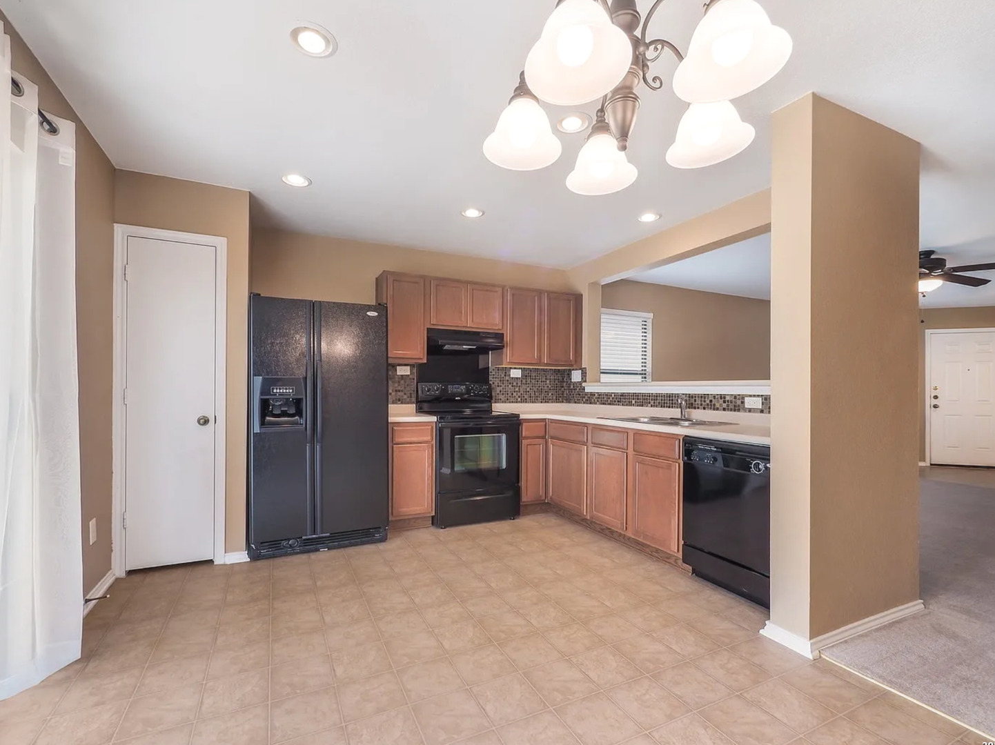 10235 Maple Ranch San Antonio TX 78245
