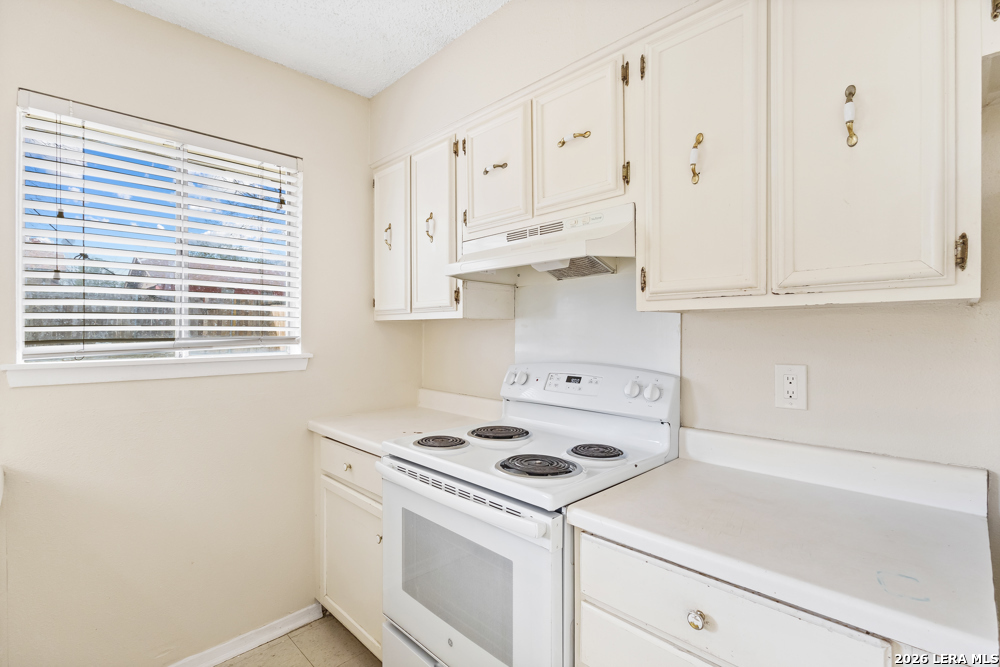 4718 Casa Oro Street San Antonio TX 78233