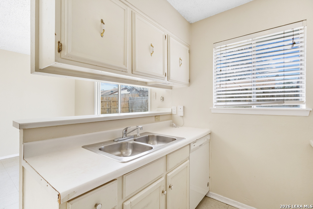 4718 Casa Oro Street San Antonio TX 78233