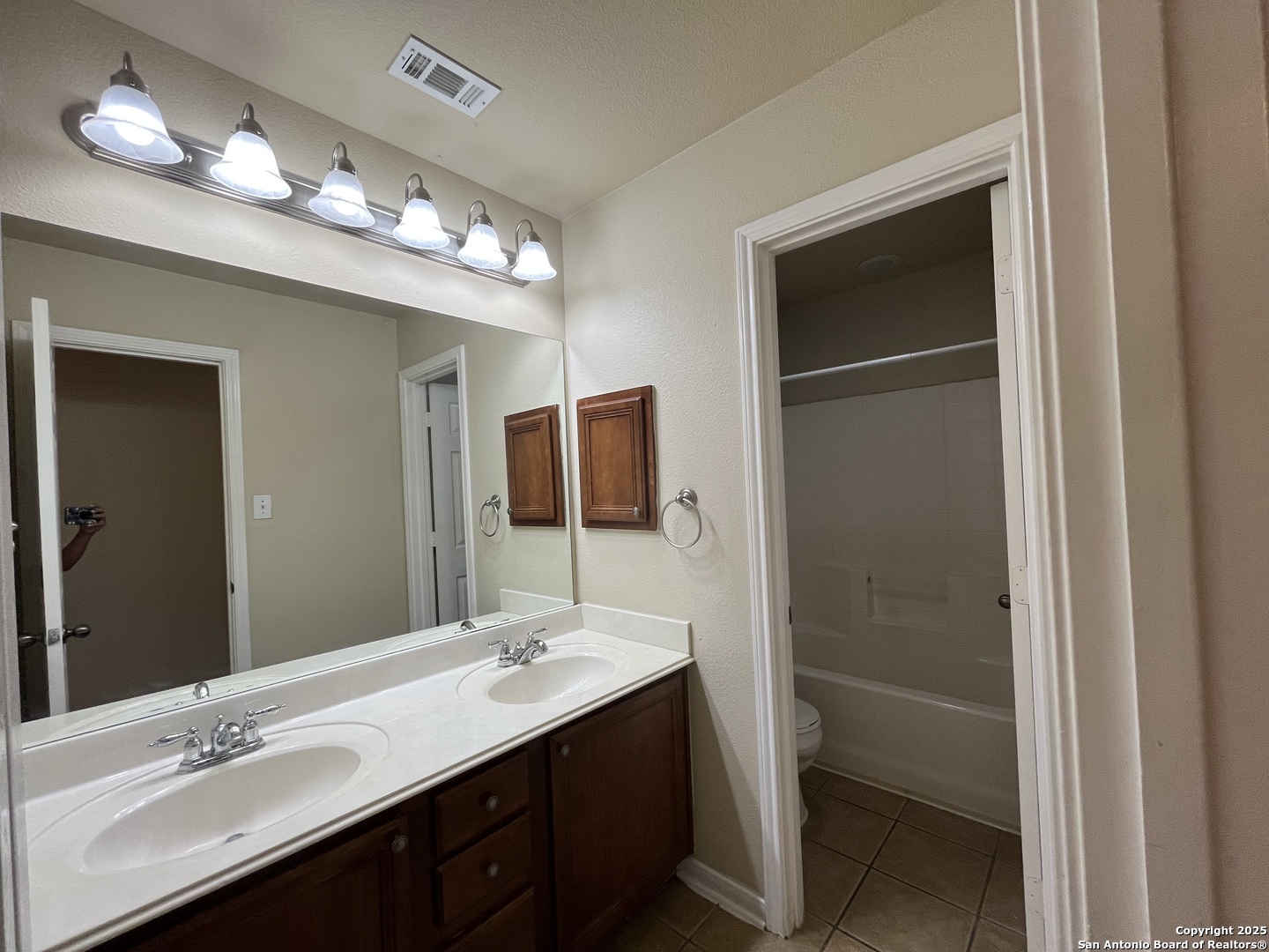 112 Happy Trail Cibolo TX 78108