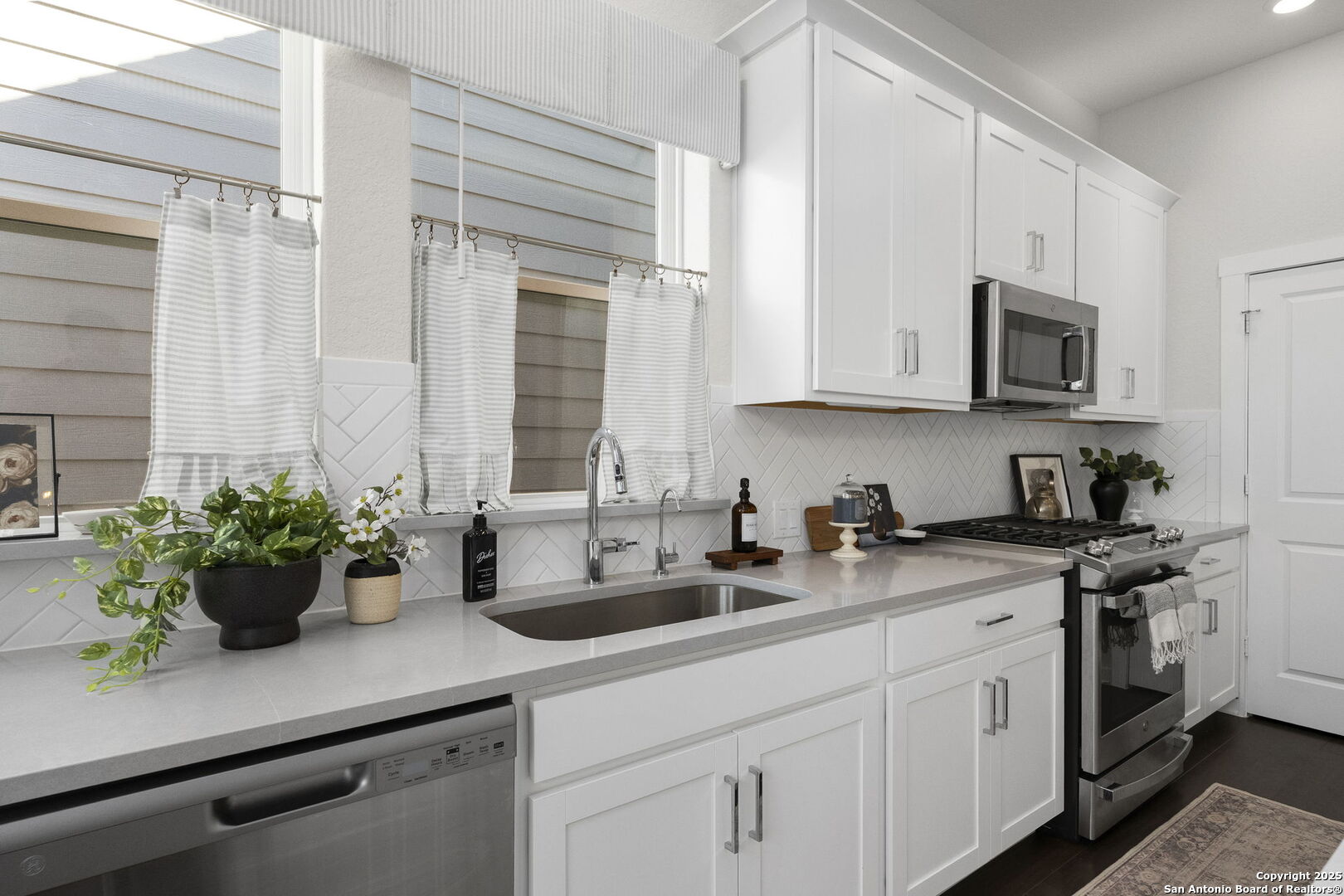 5843 Whitby San Antonio TX 78240