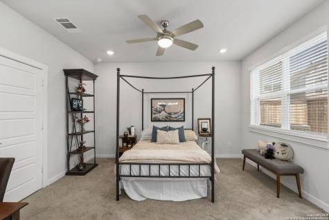 5843 Whitby San Antonio TX 78240