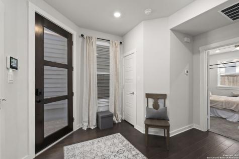 5843 Whitby San Antonio TX 78240