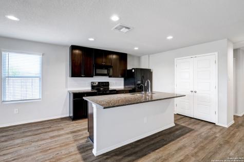 6023 Macdona Ridge San Antonio TX 78252