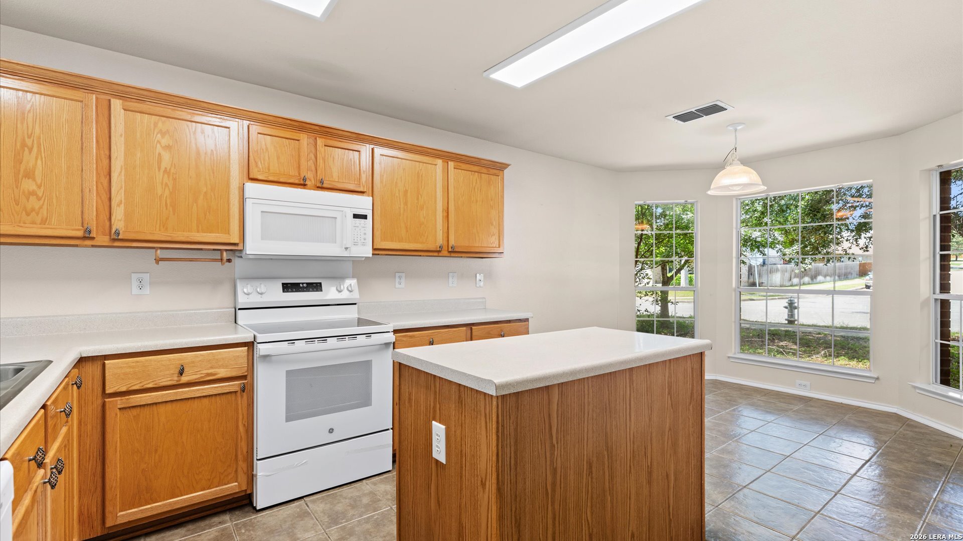 9526 Anderson Way Converse TX 78109
