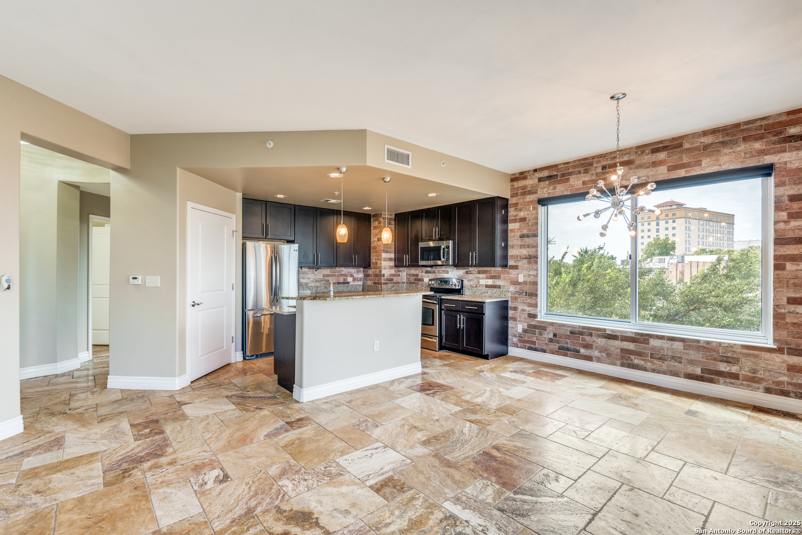 215 N Center Street San Antonio TX 78202