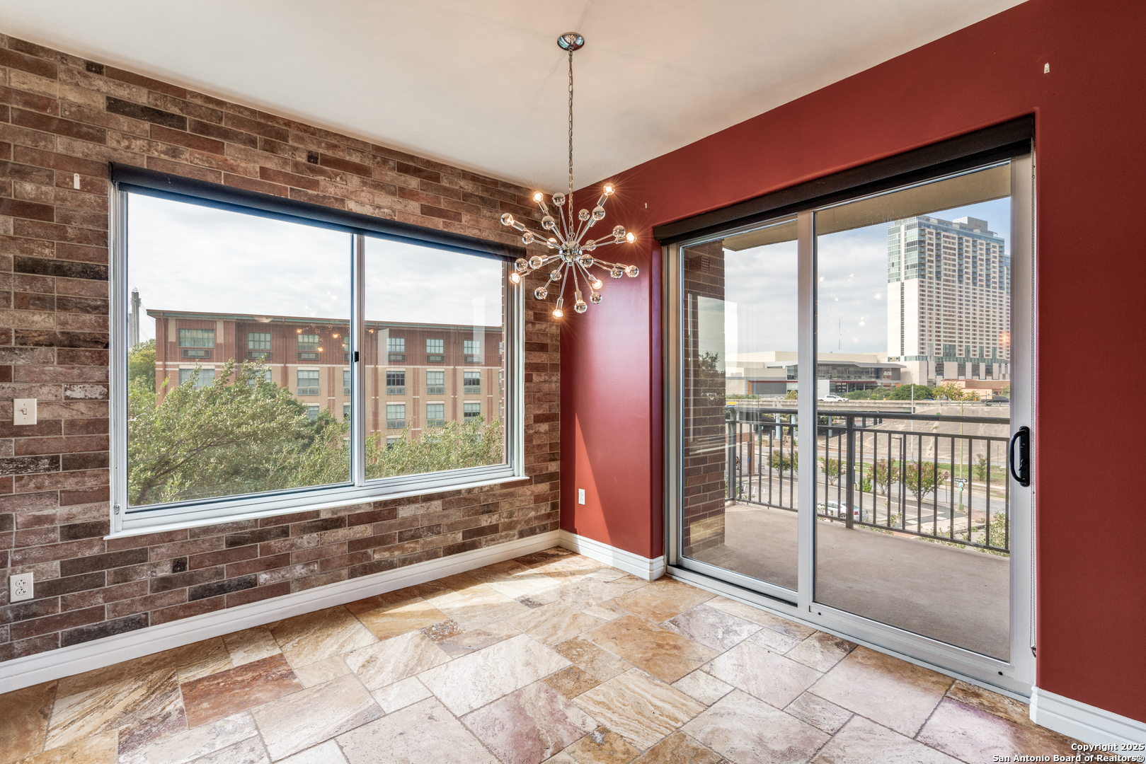 215 N Center Street San Antonio TX 78202