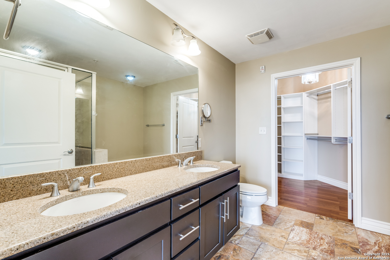 215 N Center Street San Antonio TX 78202