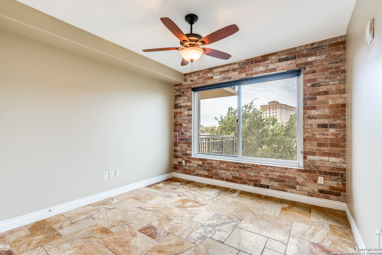 215 N Center Street San Antonio TX 78202