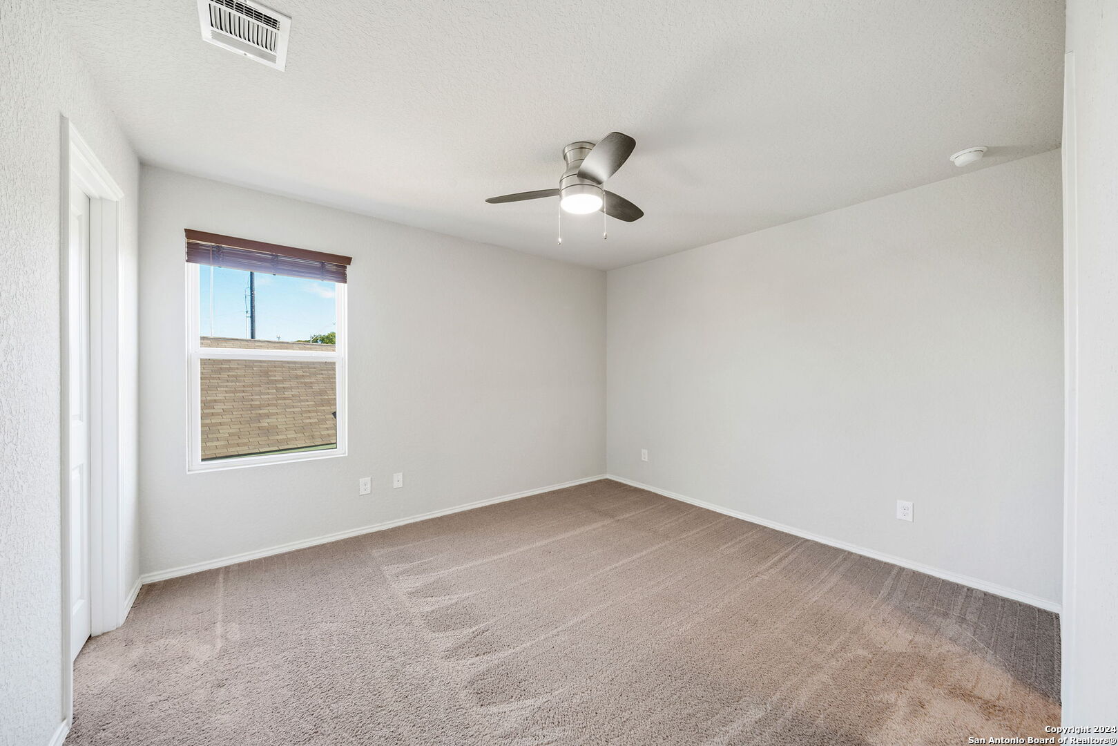 7058 Dominic Valley San Antonio TX 78242