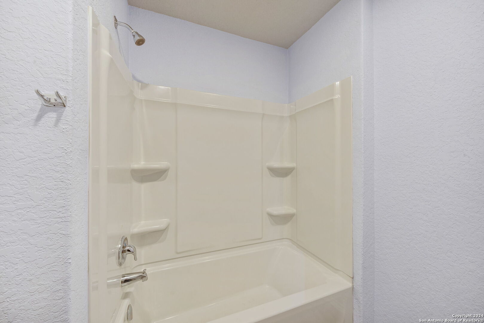 7058 Dominic Valley San Antonio TX 78242